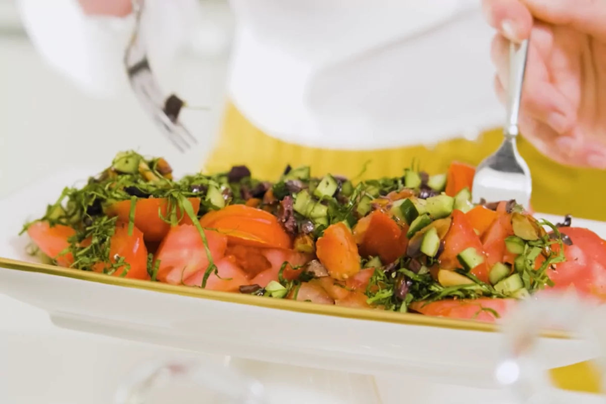 Fresh Tomato Salad Recipe with Black Olives and Raw Almonds