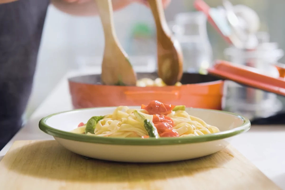 One-Pot Pasta Recipe with Cherry Tomatoes, Zucchini & Fresh Basil